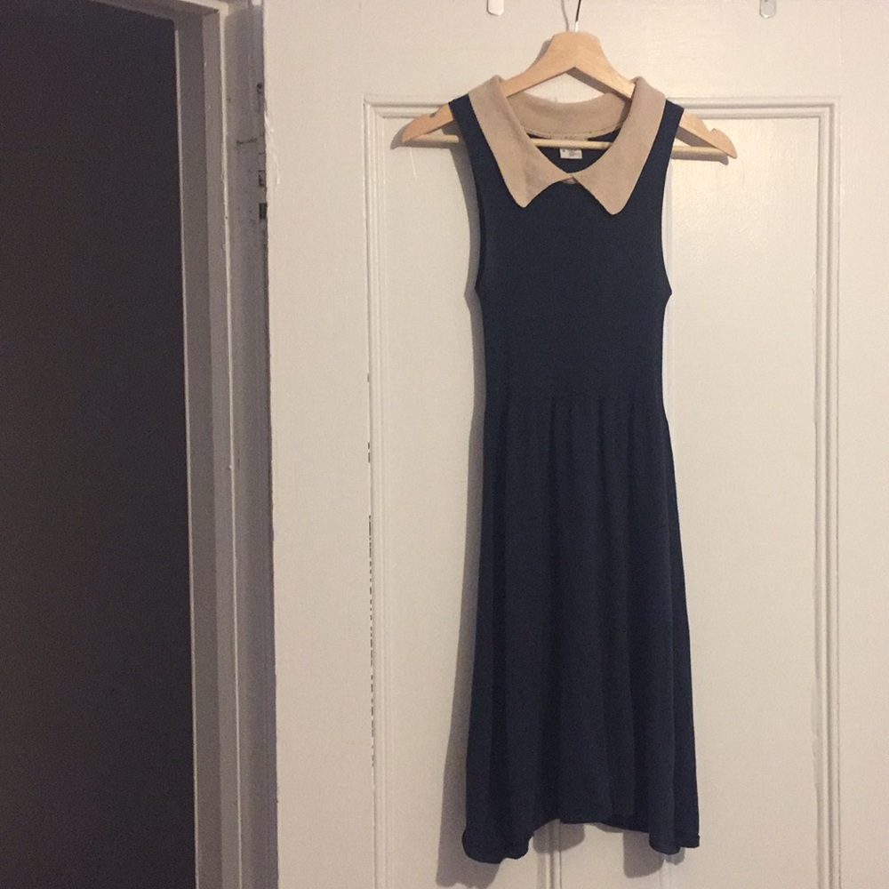 Peter Pan collared sweater dress